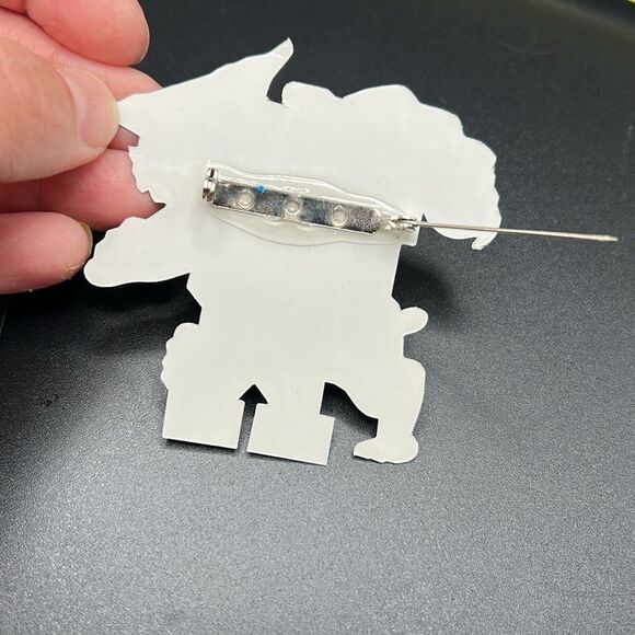 New NCAA Licensed Signed Joan Studnell Univ of Kentucky Wildcats Brooch Pin - Picture 6 of 7